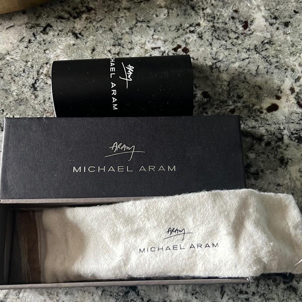 Michael Aram Small Box w/ dustbag can be used for jewelry, gift box, etc